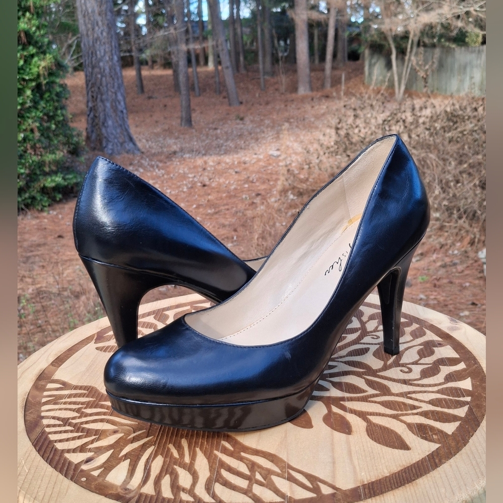 Marc Fisher Sydney Black Leather Platform Pump Size 9